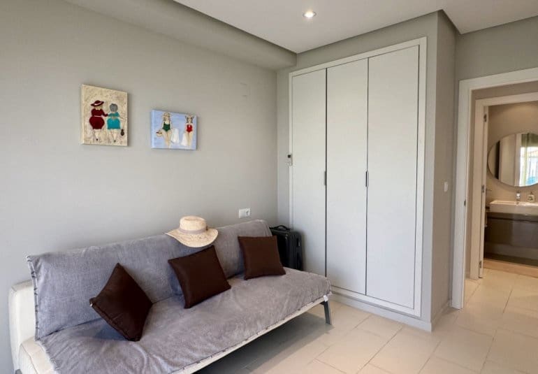 Apartamento de 2 habitaciones en Villamartin en venta con piscina - 255.000 € (Ref: 9745153)