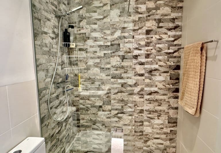 Apartamento de 2 habitaciones en Villamartin en venta con piscina - 255.000 € (Ref: 9745153)