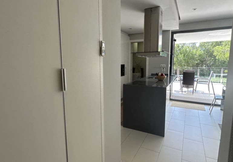 Apartamento de 2 habitaciones en Villamartin en venta con piscina - 255.000 € (Ref: 9745153)