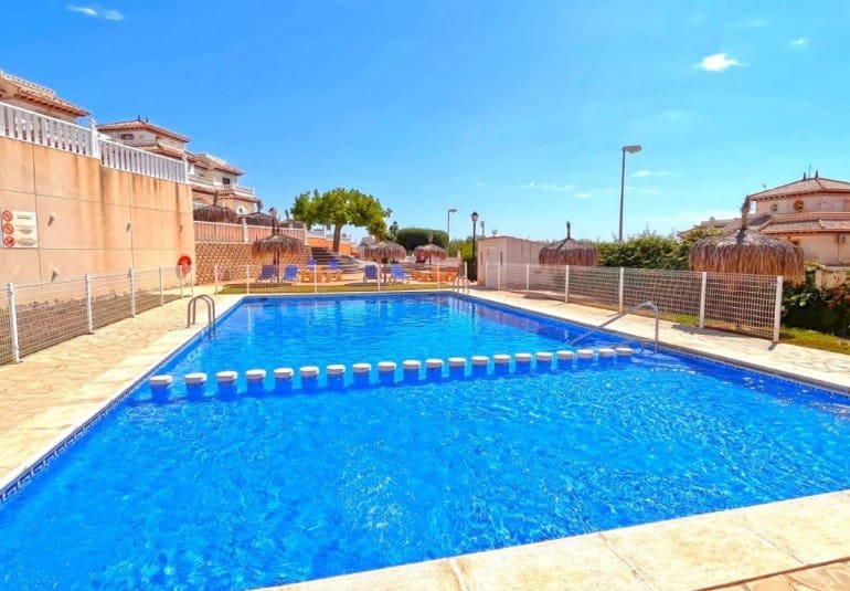 2 bedroom Apartment for sale in Orihuela Costa with pool - € 159,000 (Ref: 9745154)