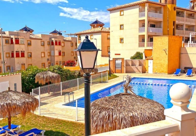 2 bedroom Apartment for sale in Orihuela Costa with pool - € 159,000 (Ref: 9745154)