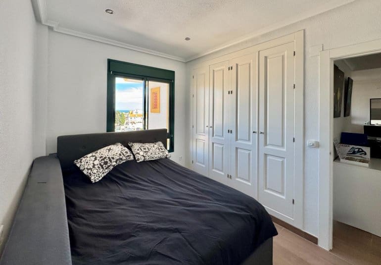 2 bedroom Apartment for sale in Orihuela Costa with pool - € 195,000 (Ref: 9745155)