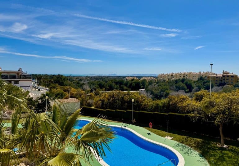 2 bedroom Apartment for sale in Orihuela Costa with pool - € 195,000 (Ref: 9745155)