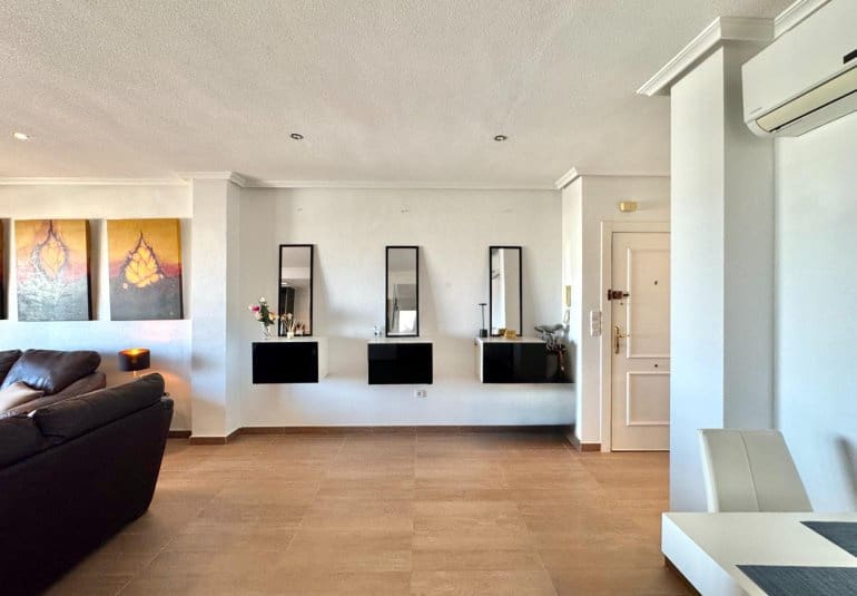 2 bedroom Apartment for sale in Orihuela Costa with pool - € 195,000 (Ref: 9745155)