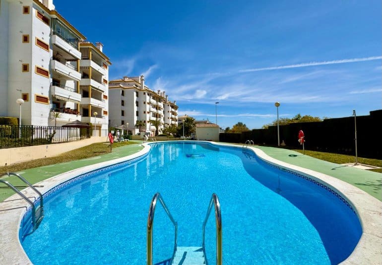 2 bedroom Apartment for sale in Orihuela Costa with pool - € 195,000 (Ref: 9745155)