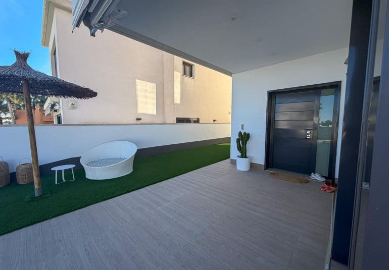 4 chambre Villa/Maison à vendre à San Miguel de Salinas avec piscine - 610 000 € (Ref: 9745156)