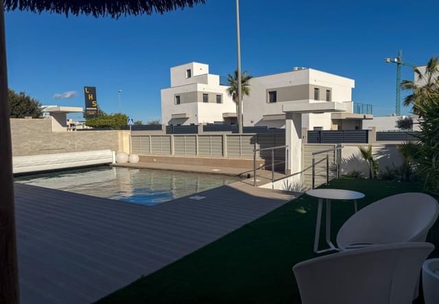 4 chambre Villa/Maison à vendre à San Miguel de Salinas avec piscine - 610 000 € (Ref: 9745156)
