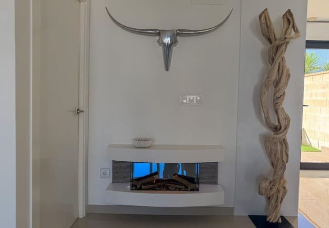 4 chambre Villa/Maison à vendre à San Miguel de Salinas avec piscine - 610 000 € (Ref: 9745156)