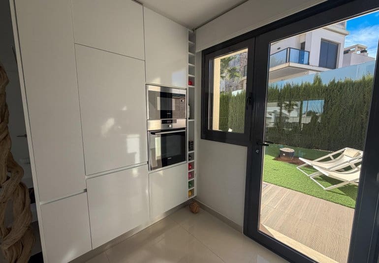 4 chambre Villa/Maison à vendre à San Miguel de Salinas avec piscine - 610 000 € (Ref: 9745156)