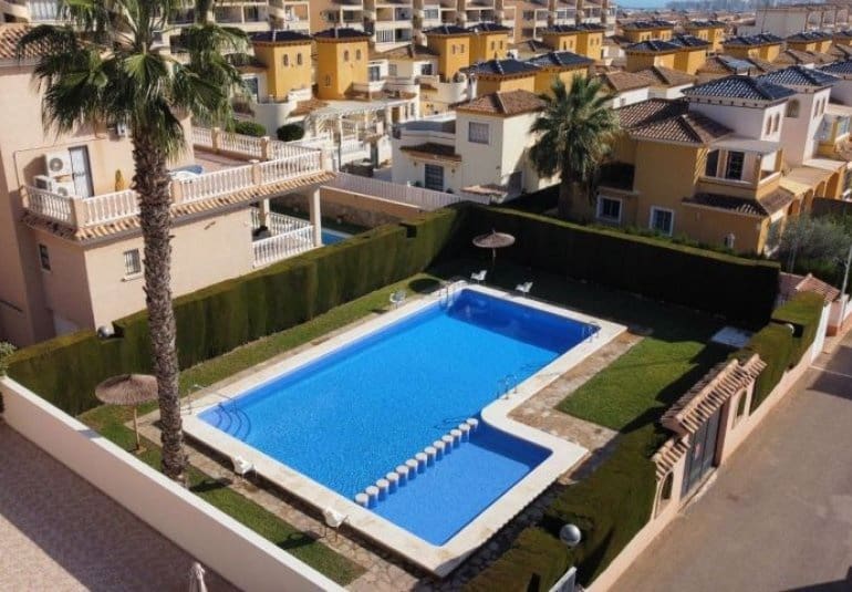 3 bedroom Villa for sale in Orihuela Costa with pool - € 324,995 (Ref: 9745160)