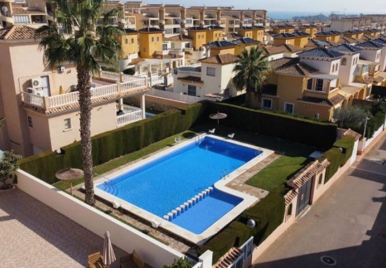 3 bedroom Villa for sale in Orihuela Costa with pool - € 324,995 (Ref: 9745160)