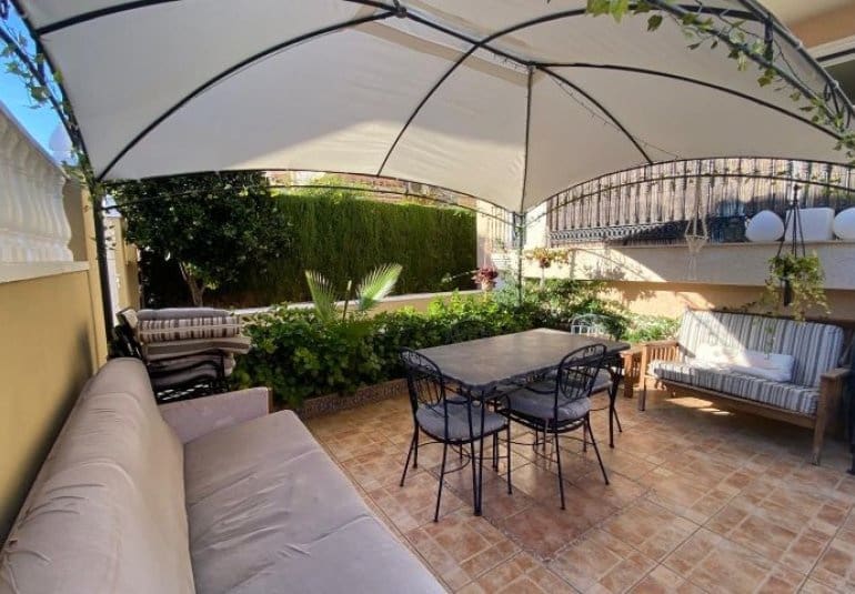 3 bedroom Villa for sale in Orihuela Costa with pool - € 324,995 (Ref: 9745160)