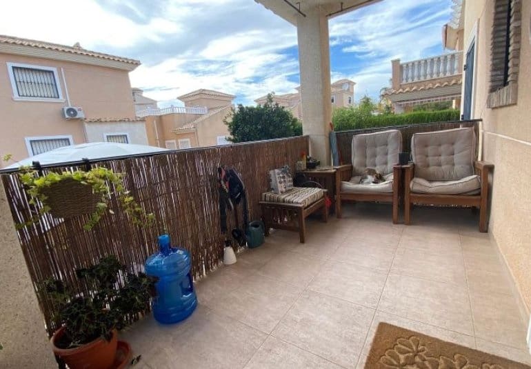 3 bedroom Villa for sale in Orihuela Costa with pool - € 324,995 (Ref: 9745160)