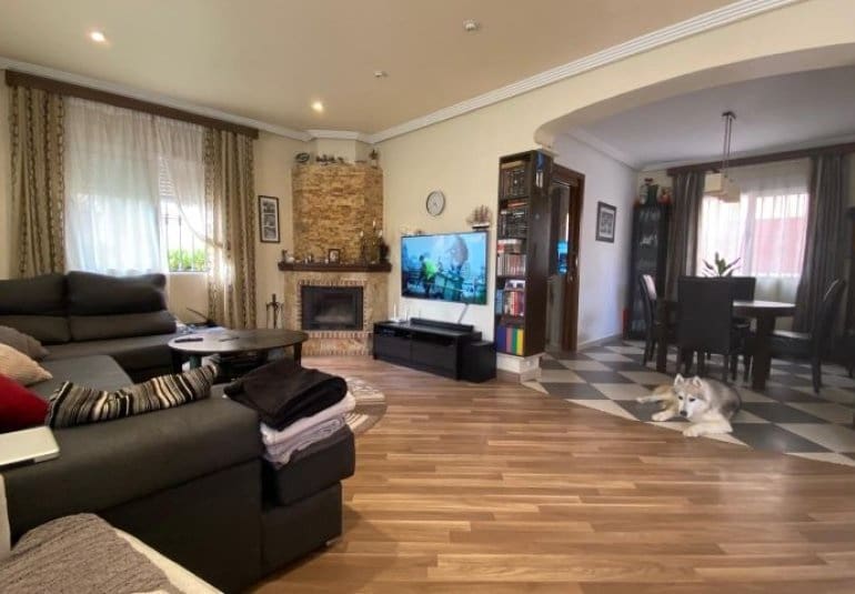 3 bedroom Villa for sale in Orihuela Costa with pool - € 324,995 (Ref: 9745160)