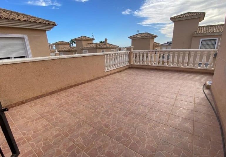 3 bedroom Villa for sale in Orihuela Costa with pool - € 324,995 (Ref: 9745160)