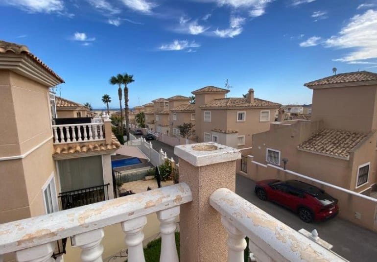 3 bedroom Villa for sale in Orihuela Costa with pool - € 324,995 (Ref: 9745160)