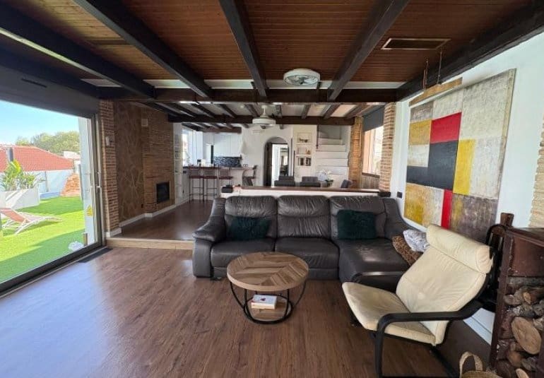 Chalet de 3 habitaciones en Orihuela Costa en venta con piscina - 396.000 € (Ref: 9745161)