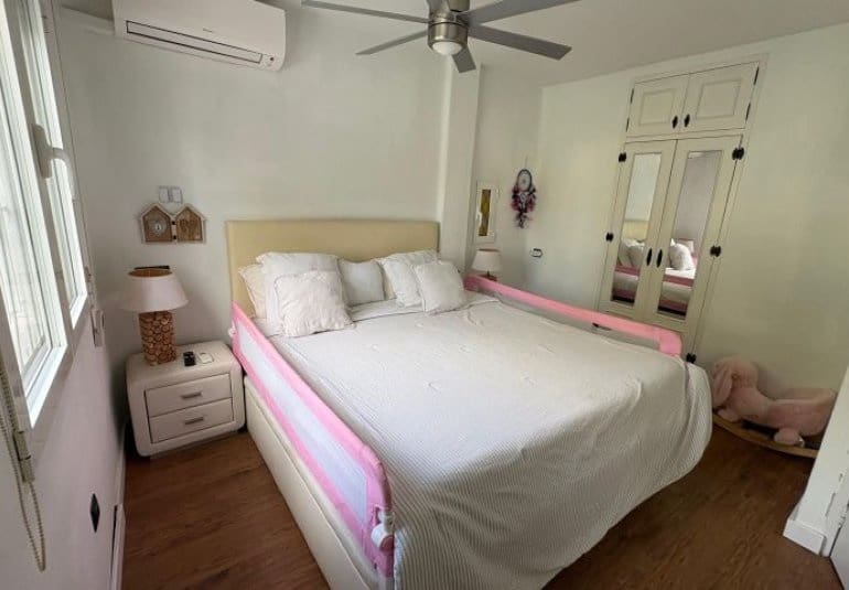 Chalet de 3 habitaciones en Orihuela Costa en venta con piscina - 396.000 € (Ref: 9745161)