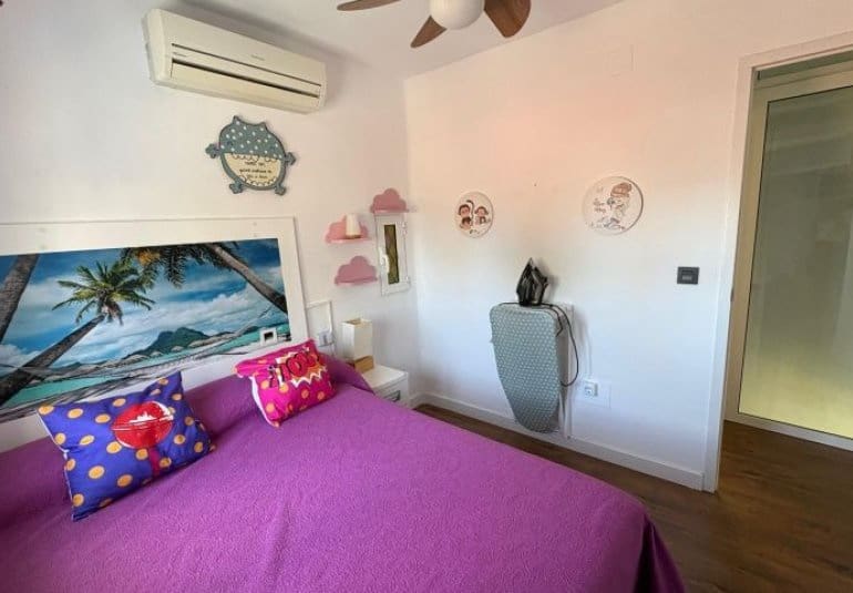 Chalet de 3 habitaciones en Orihuela Costa en venta con piscina - 396.000 € (Ref: 9745161)