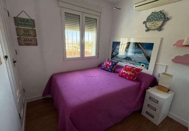 Chalet de 3 habitaciones en Orihuela Costa en venta con piscina - 396.000 € (Ref: 9745161)