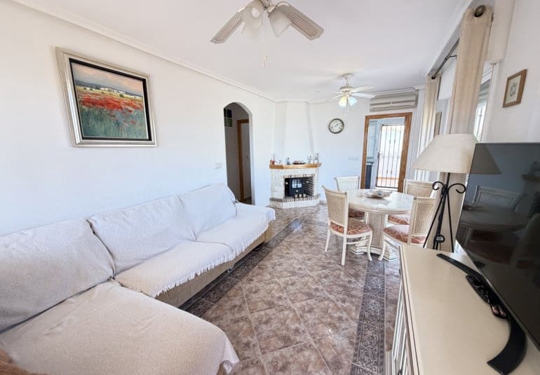 2 Zimmer Apartment zu verkaufen in La Zenia mit Pool - 199.999 € (Ref: 9772468)