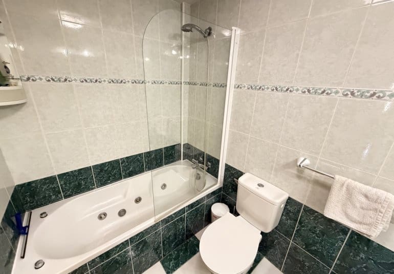 2 Zimmer Apartment zu verkaufen in La Zenia mit Pool - 199.999 € (Ref: 9772468)