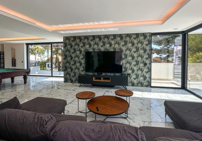 4 soveværelse Villa til salg i Villamartin med swimmingpool - € 2.950.000 (Ref: 9772469)