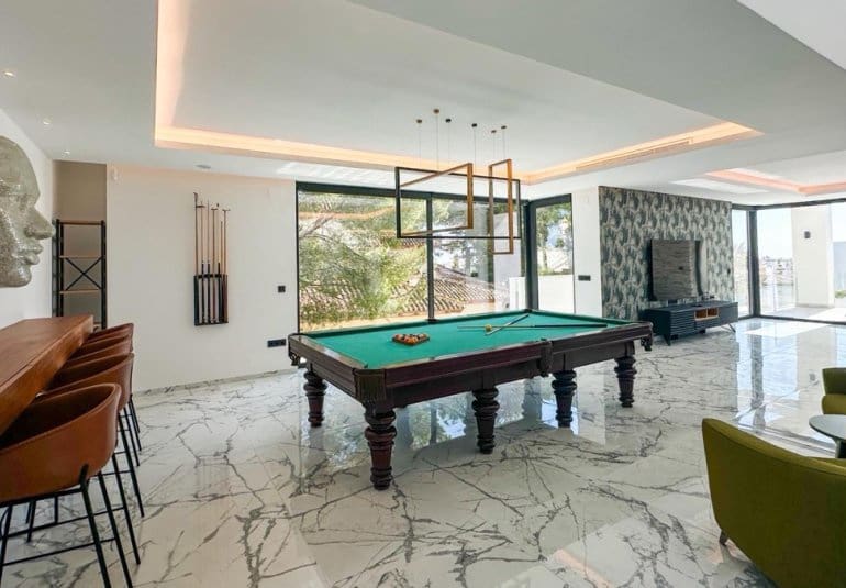 4 soveværelse Villa til salg i Villamartin med swimmingpool - € 2.950.000 (Ref: 9772469)