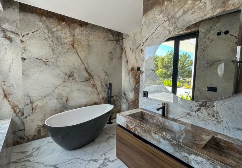 4 soveværelse Villa til salg i Villamartin med swimmingpool - € 2.950.000 (Ref: 9772469)