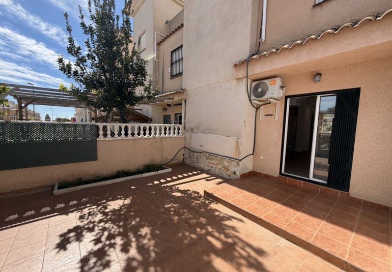 2 bedroom Townhouse for sale in Los Altos with pool - € 199,000 (Ref: 9772470)
