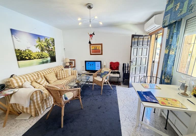 2 slaapkamer Appartement te koop in Villamartin met zwembad - € 159.995 (Ref: 9795725)