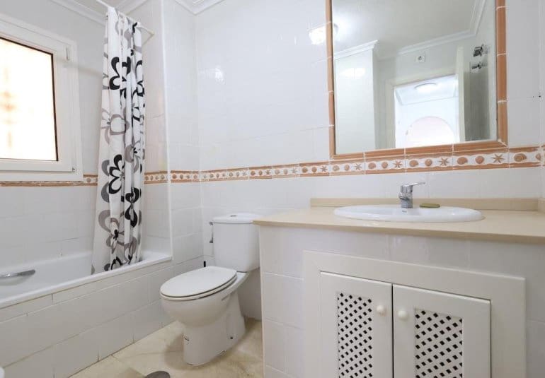 2 slaapkamer Appartement te koop in Orihuela Costa met zwembad - € 179.000 (Ref: 9796584)