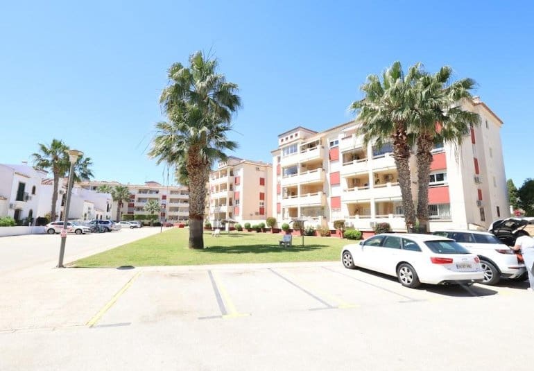 2 slaapkamer Appartement te koop in Orihuela Costa met zwembad - € 179.000 (Ref: 9796584)