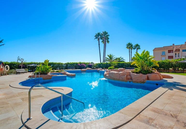 2 soveværelse Lejlighed til salg i Cabo Roig med swimmingpool - € 359.990 (Ref: 9796585)