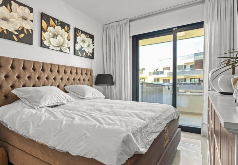 3 quarto Apartamento para venda em Playa Flamenca com piscina - 450 000 € (Ref: 9796586)