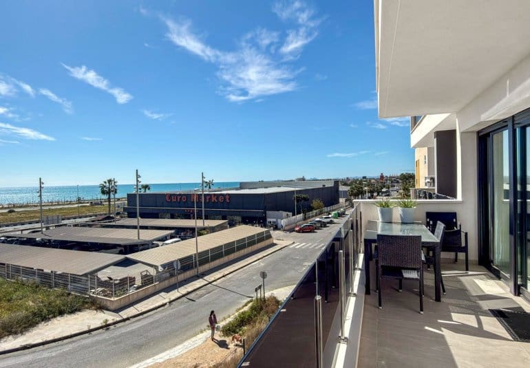 3 quarto Apartamento para venda em Playa Flamenca com piscina - 450 000 € (Ref: 9796586)