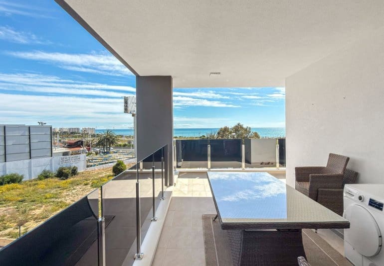 3 quarto Apartamento para venda em Playa Flamenca com piscina - 450 000 € (Ref: 9796586)