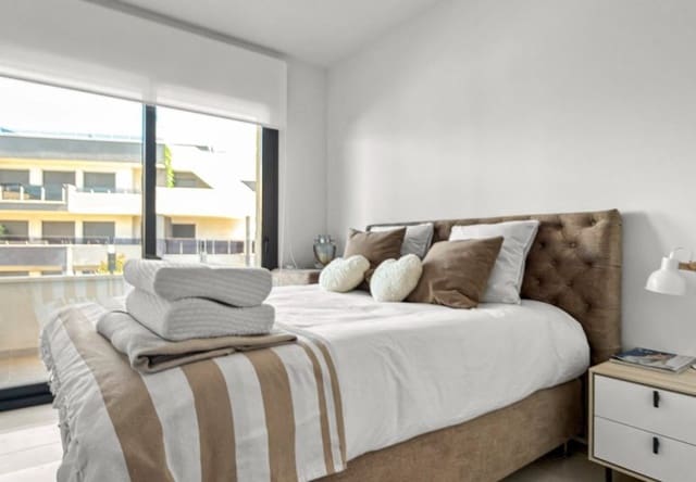 3 bedroom Apartment for sale in Playa Flamenca, Orihuela with pool - € 450,000 (Ref: 9796586)