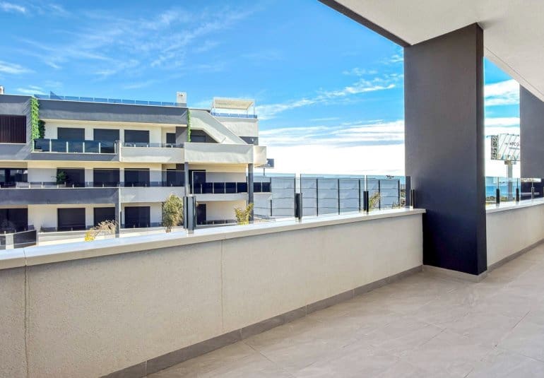 3 quarto Apartamento para venda em Playa Flamenca com piscina - 450 000 € (Ref: 9796586)