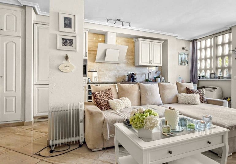 2 bedroom Townhouse for sale in La Florida with pool - € 179,900 (Ref: 9796587)