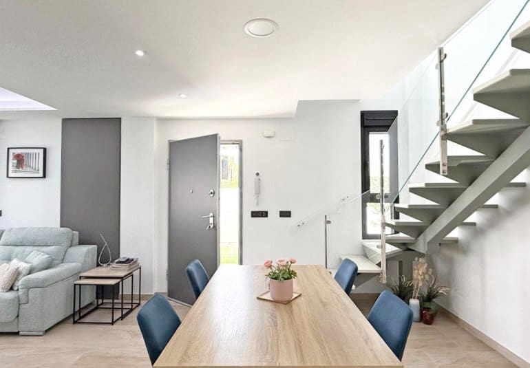 3 bedroom Villa for sale in Villamartin with pool - € 495,000 (Ref: 9796588)