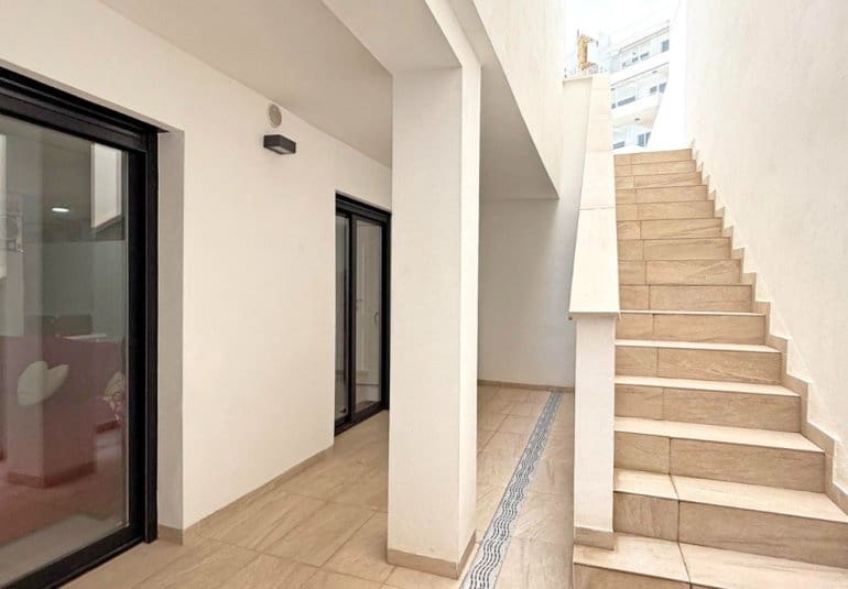 3 bedroom Villa for sale in Villamartin with pool - € 495,000 (Ref: 9796588)