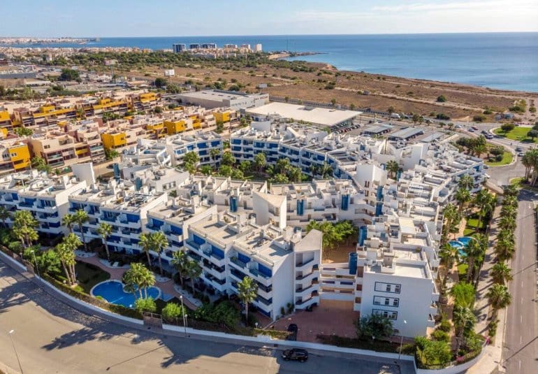 2 bedroom Apartment for sale in Playa Flamenca with pool - € 225,000 (Ref: 9796592)