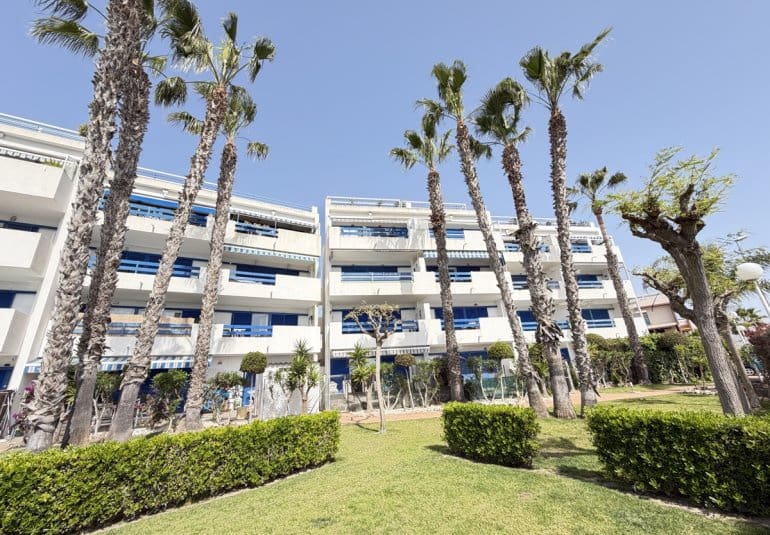 2 bedroom Apartment for sale in Playa Flamenca with pool - € 225,000 (Ref: 9796592)