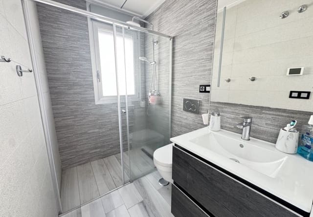 Chalet de 4 habitaciones en Lomas de Cabo Roig - Los Dolses, Orihuela en venta con piscina - 635.000 € (Ref: 9796593)