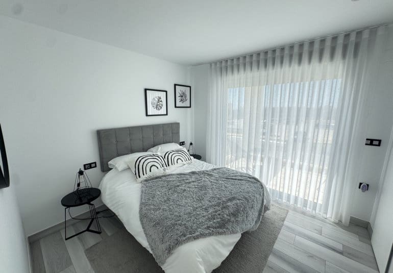 4 slaapkamer Villa te koop in Orihuela Costa met zwembad - € 635.000 (Ref: 9796593)