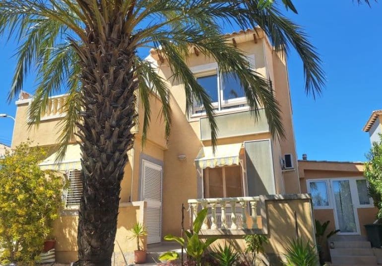 3 sypialnia Willa na sprzedaż w Orihuela Costa z basenem - 369 995 € (Ref: 9796594)