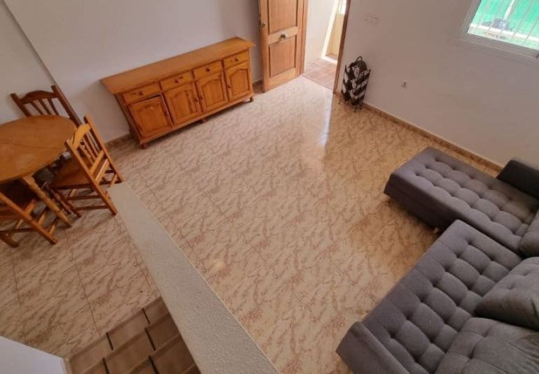 3 makuuhuone Huoneisto myytävänä paikassa Orihuela Costa mukana uima-altaan - 192 995 € (Ref: 9796595)