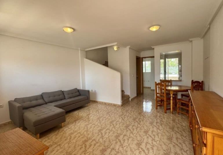 3 makuuhuone Huoneisto myytävänä paikassa Orihuela Costa mukana uima-altaan - 192 995 € (Ref: 9796595)