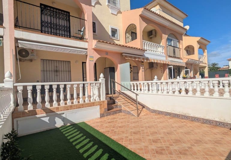 3 sovrum Hus till salu i Playa Flamenca - 285 000 € (Ref: 9796597)
